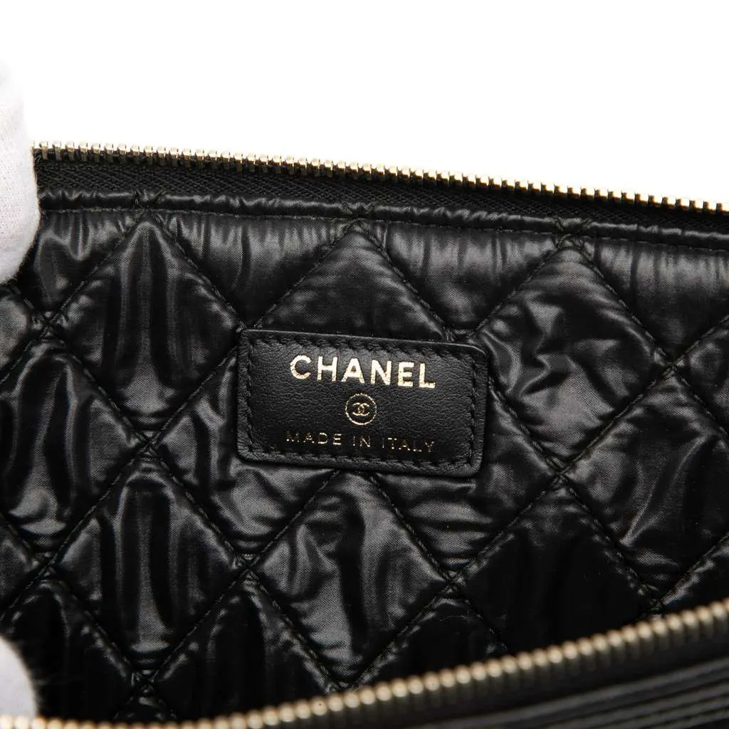 Chanel Large Quilted Caviar Boy O Case Clutch Black Leather Very good - Box View