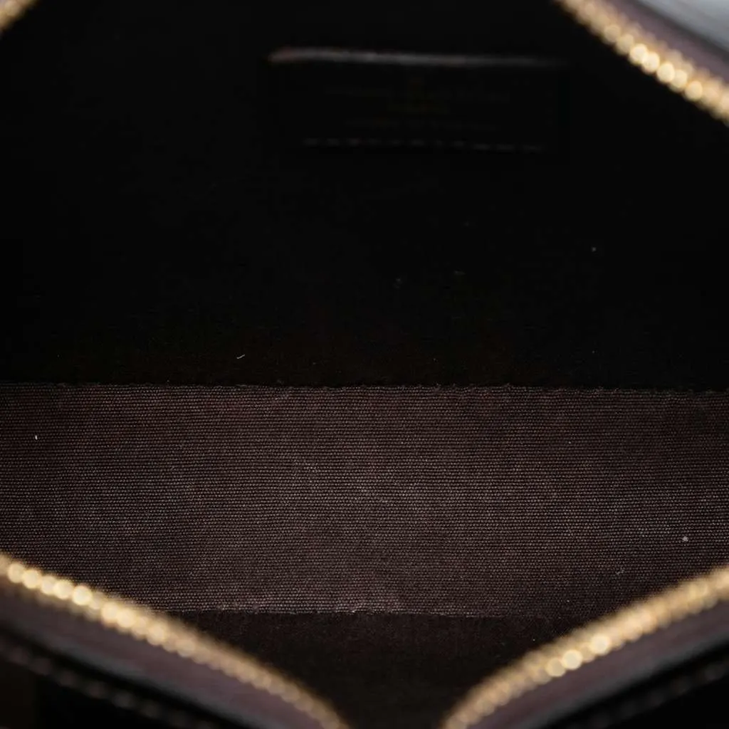 Louis Vuitton Monogram Vernis Camera Pouch Purple Leather Good - Model View