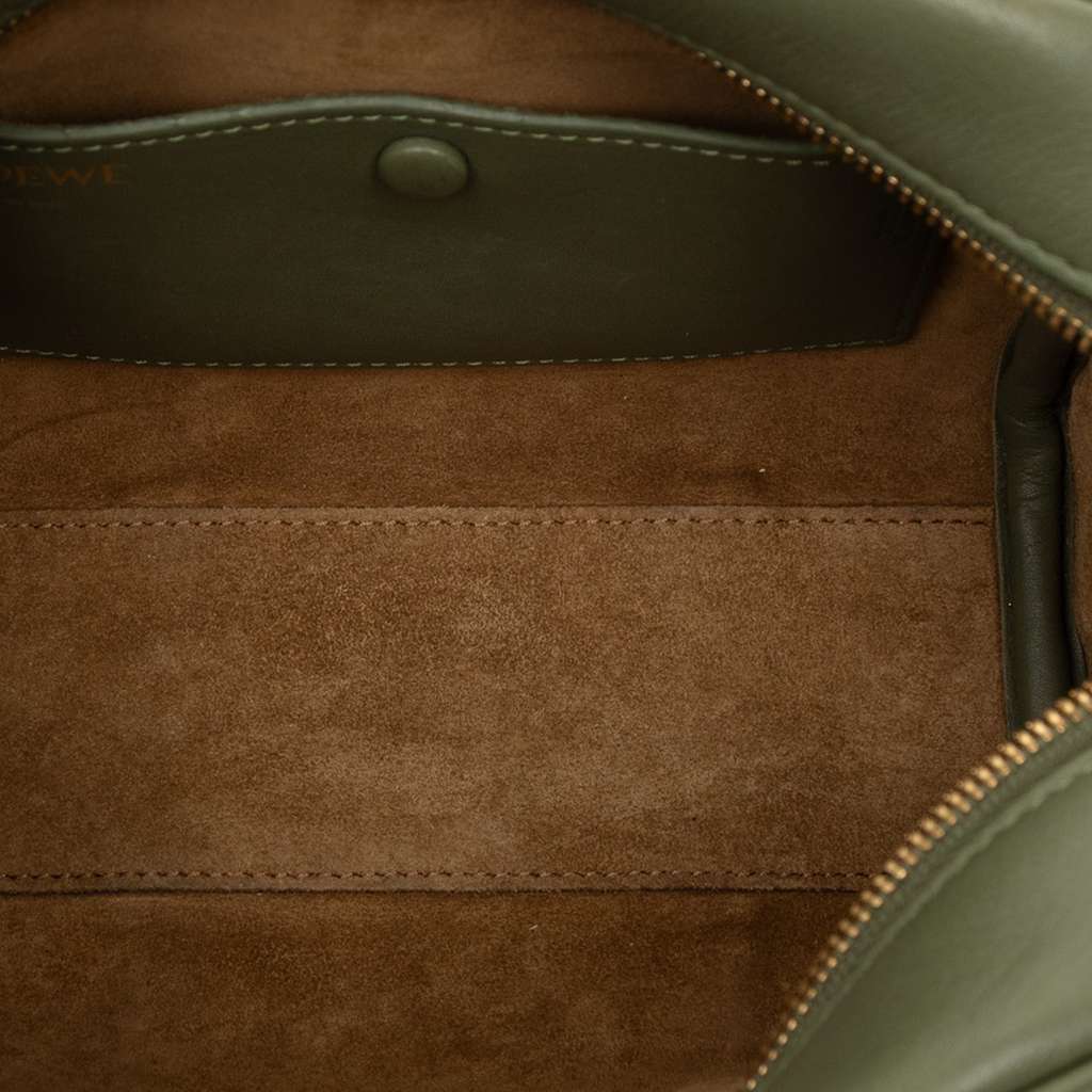 Loewe Calfskin Amazona 16 Square Bag Green Leather Good condition - Model View