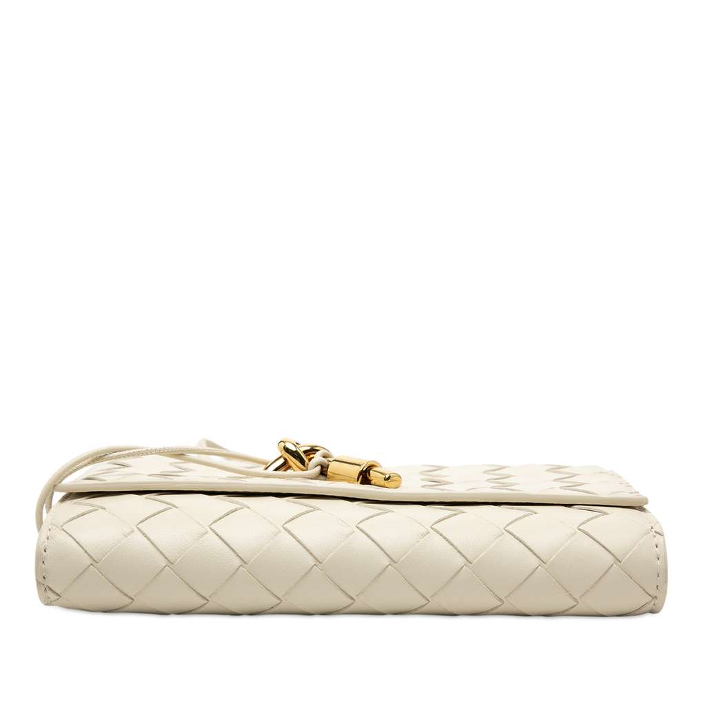 Bottega Veneta Nappa Intrecciato Andiamo Pouch on Strap White Leather Good condition - Inside View