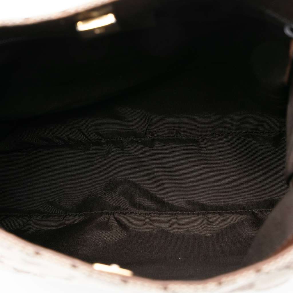 Gucci GG Canvas Shoulder Bag Brown Canvas Good condition - Model View