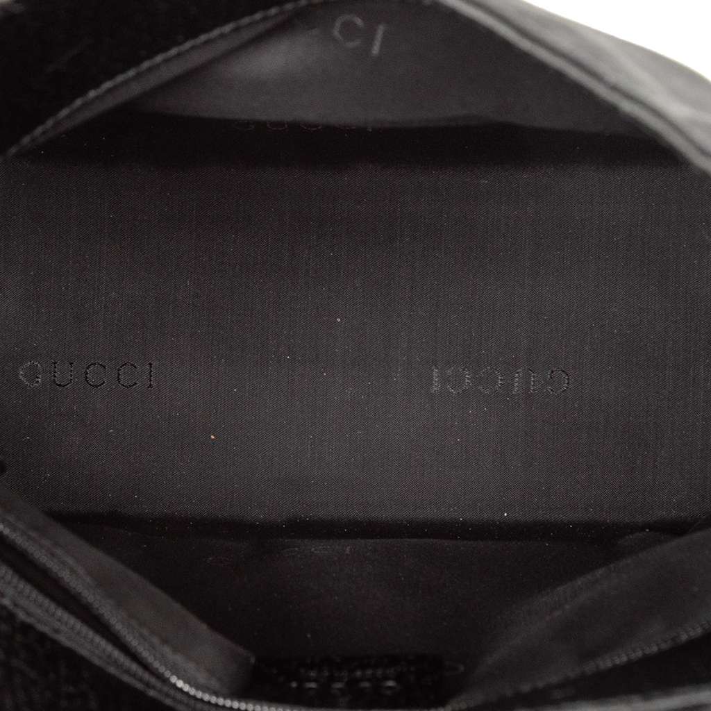 Gucci Canvas Jackie Shoulder Bag Black Canvas Good condition - Model View