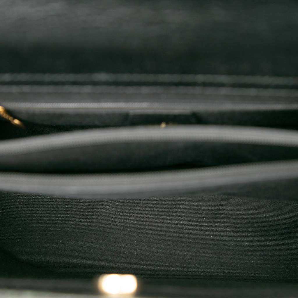 Gucci Medium Pebbled Calfskin Bamboo Diana Tote Black Leather Good condition - Model View