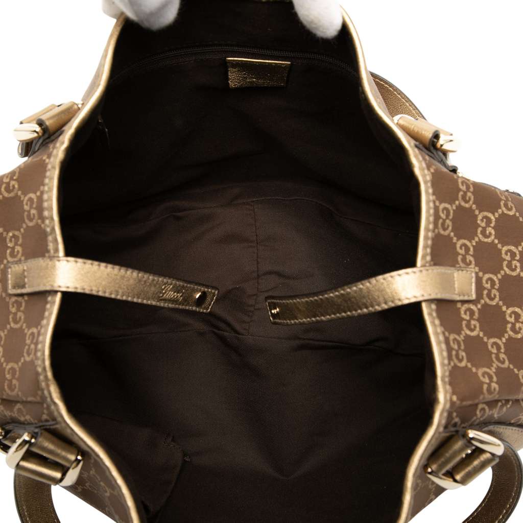 Gucci GG Canvas Abbey D Ring Tote Brown Canvas Good condition - Model View