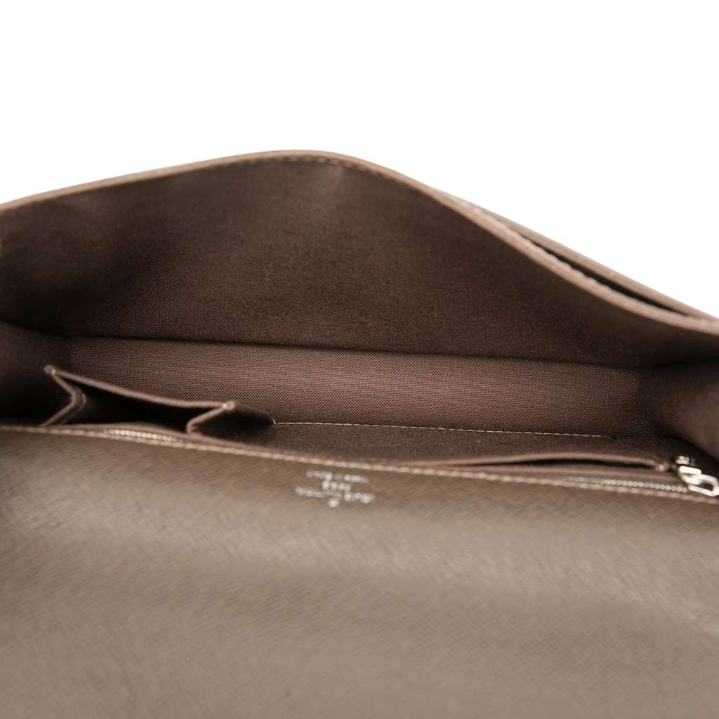 Louis Vuitton Taiga Belaia Clutch Brown Leather Good condition - Model View