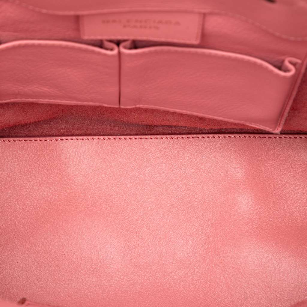 Balenciaga Leather Papier A5 Tote Pink Leather Good condition - Model View