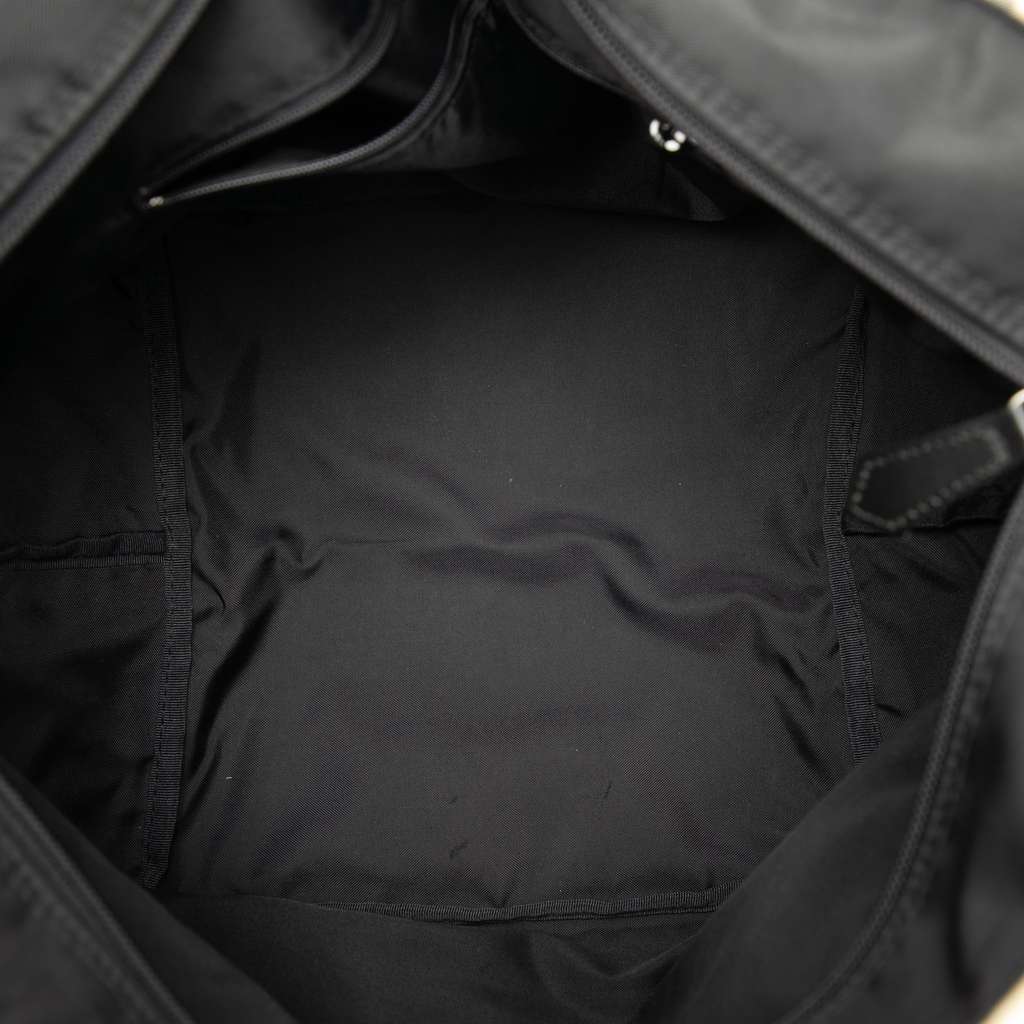 Burberry House Check Canvas Tote Brown Canvas Good condition - Model View