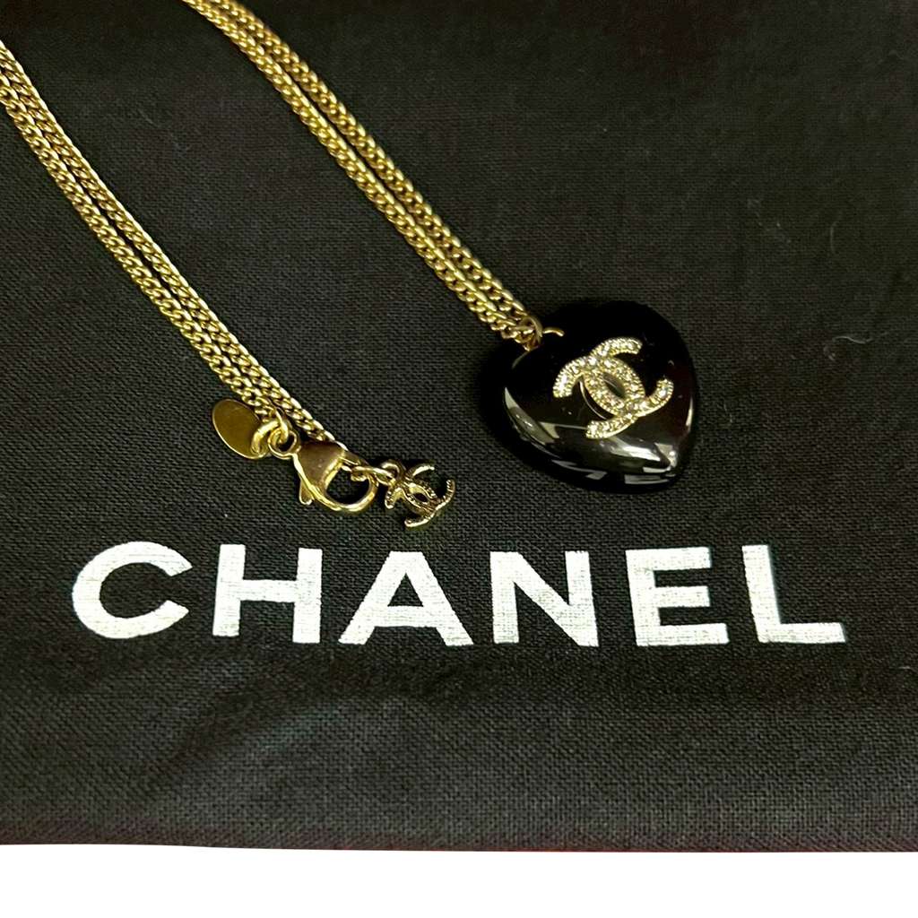 Chanel Gold Plated Resin Crystal CC Pendant Necklace Black Good condition - Box View