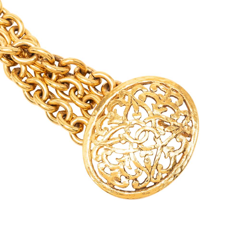 Chanel Gold Plated CC Medallion Chain Link Belt Gold Metal Good condition - Model View