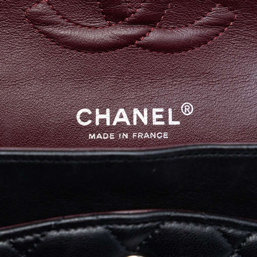 Chanel Medium Classic Lambskin Double Flap Black Leather Good condition - Box View