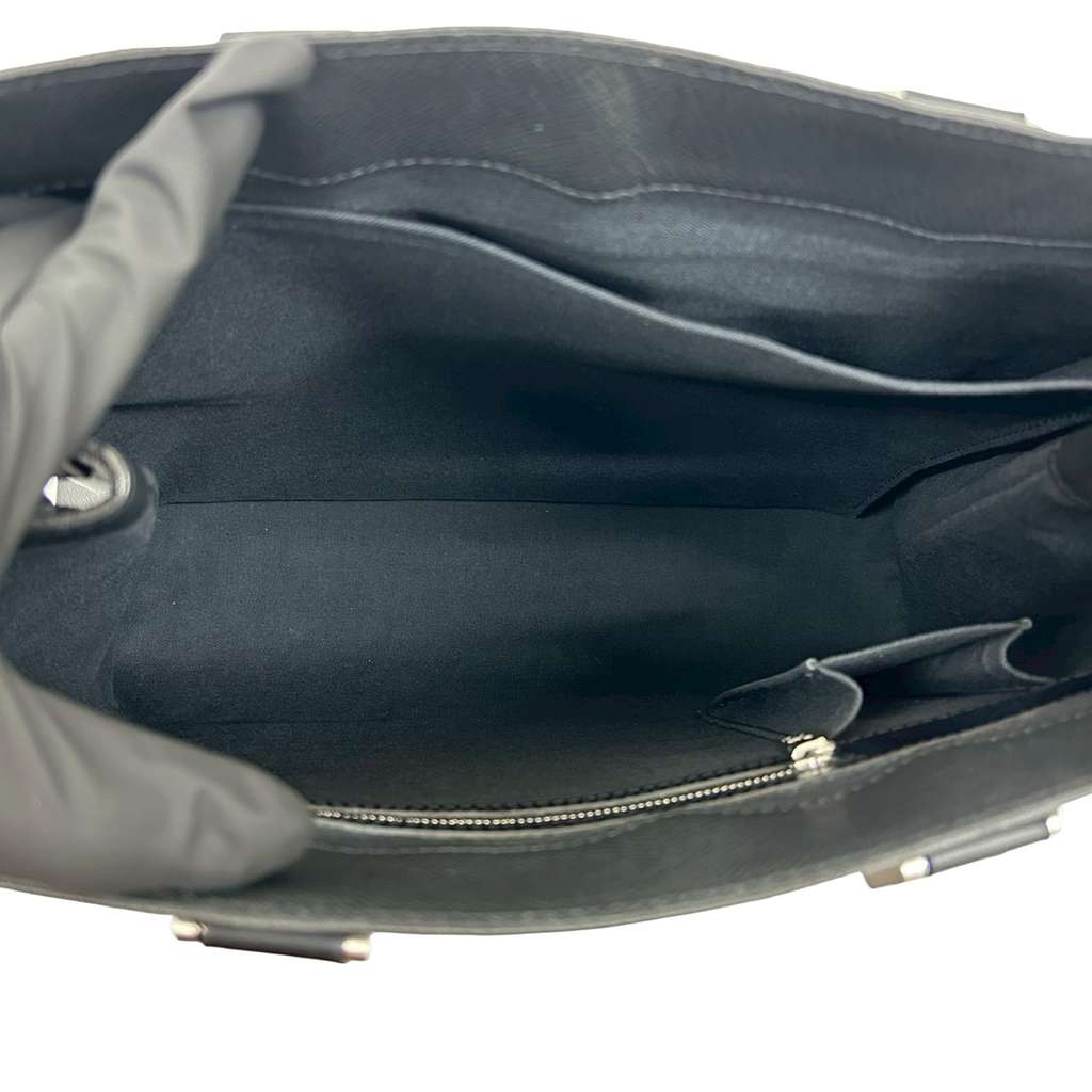 Louis Vuitton Taiga Kasbek PM Black Leather Good condition - Inside View