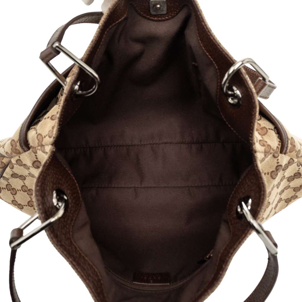 Gucci GG Canvas Eclipse Shoulder Bag Brown Canvas Good condition - Model View