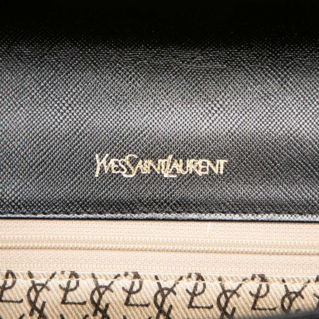 Saint Laurent Leather Clutch Black Leather Good condition - Box View