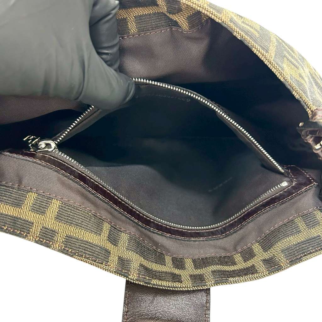 Fendi Zucca Canvas Shoulder Bag Brown Canvas Good condition - Model View