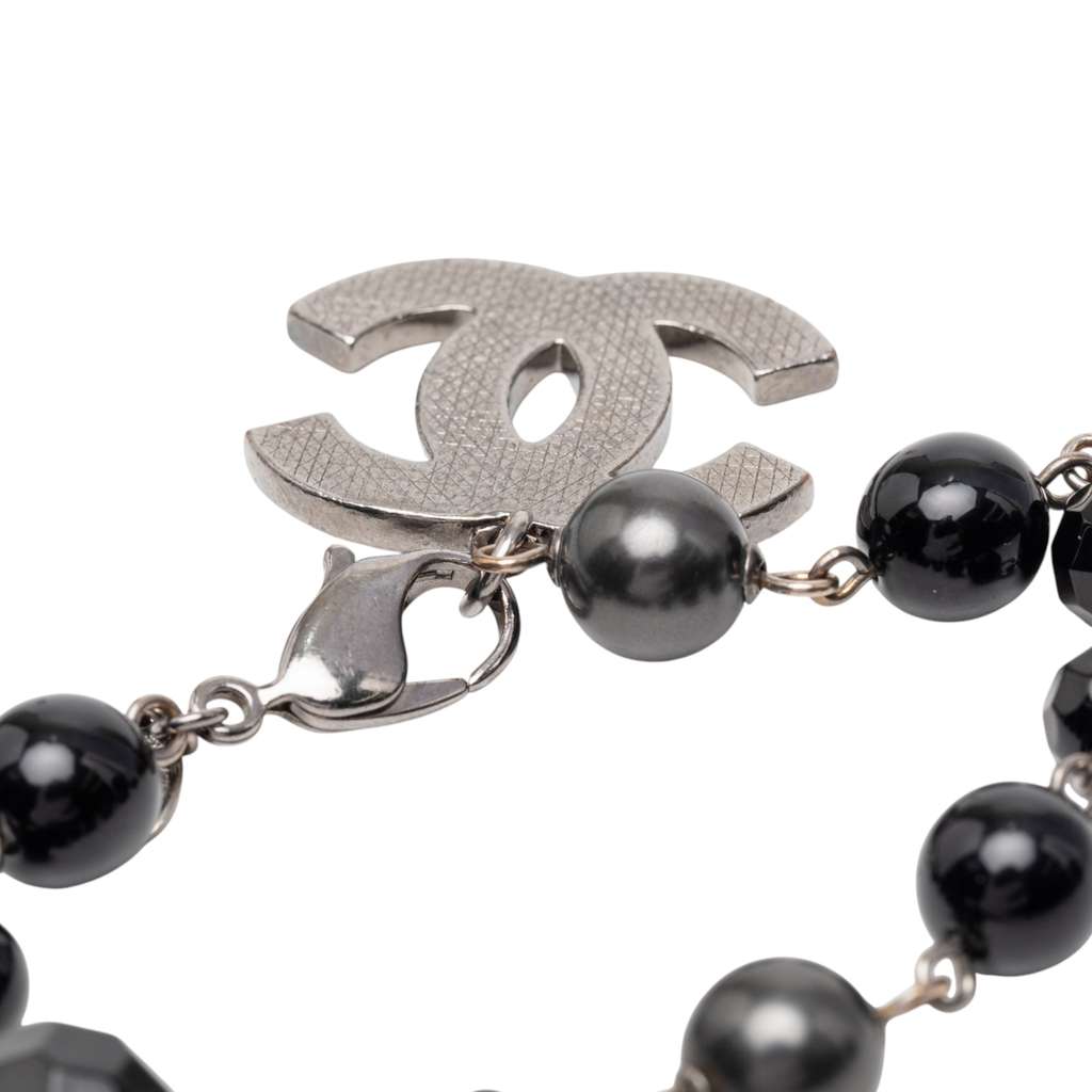 Chanel Silver Plated CC Faux Pearl Bracelet Silver Metal Good condition - Box View