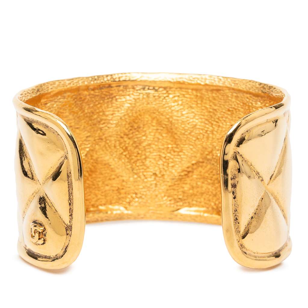 Chanel CC Gold Plated Quilted Cuff Bracelet Gold Metal Good condition - Inside View