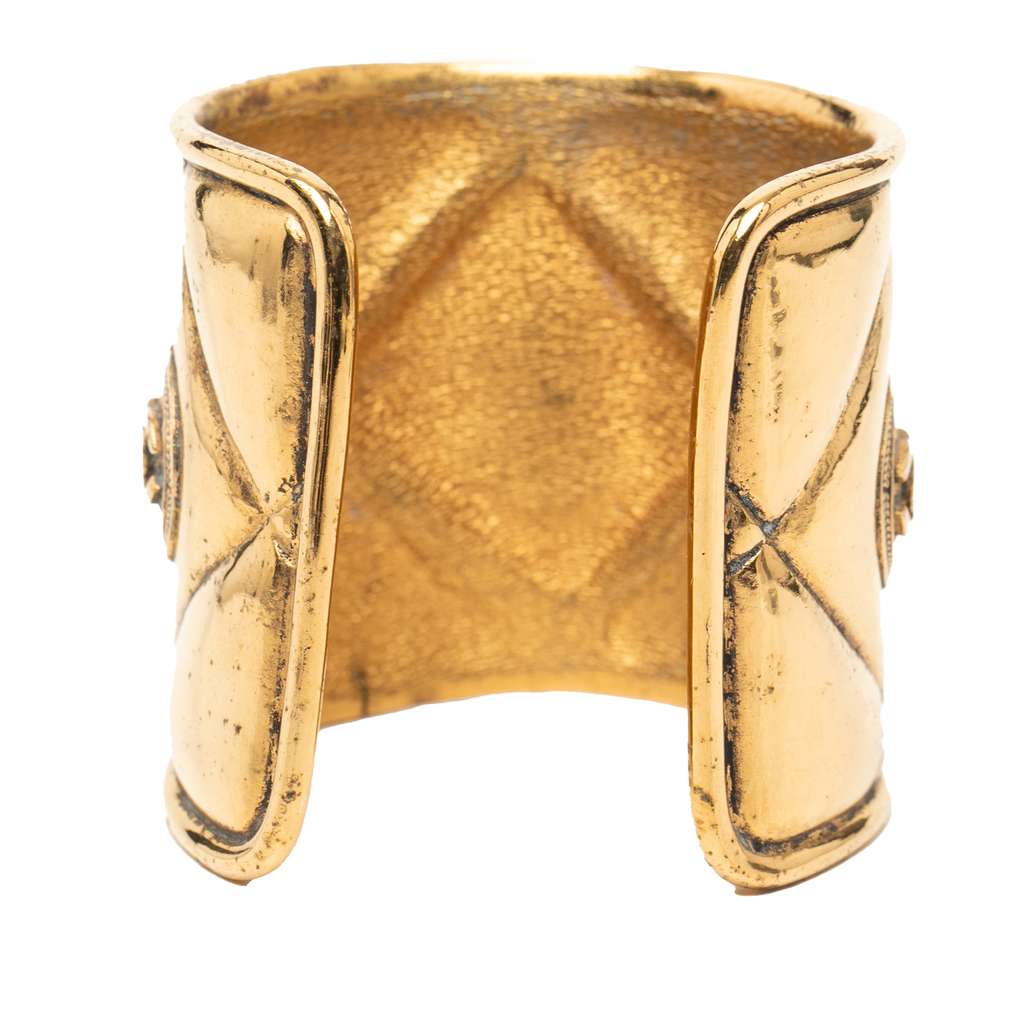 Chanel CC Gold Plated Medallion Quilted Cuff Bracelet Gold Metal Good condition - Inside View