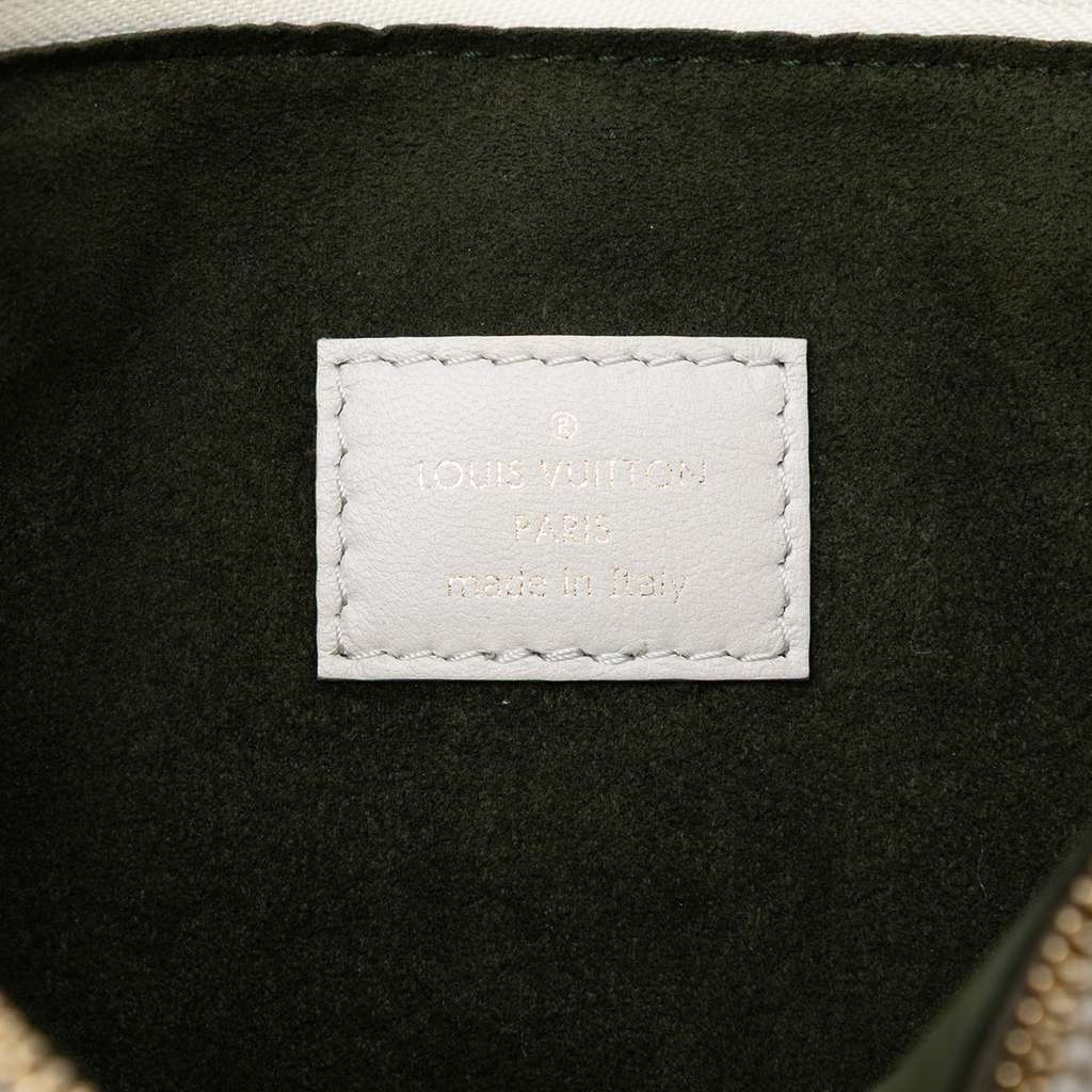 Louis Vuitton Monogram Embossed Puffy Lambskin Coussin PM White Leather Good condition - Box View