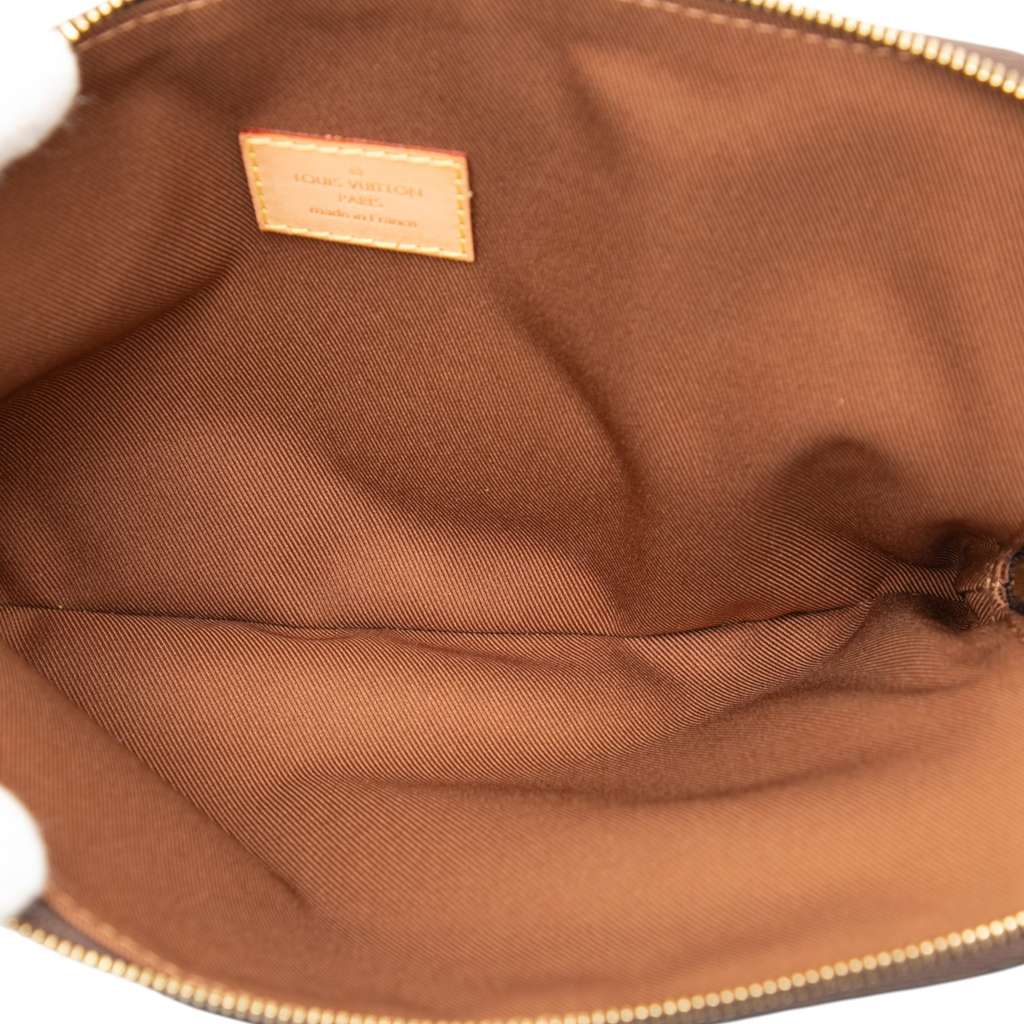Louis Vuitton Monogram Etui Voyageur PM Brown Good condition - Model View