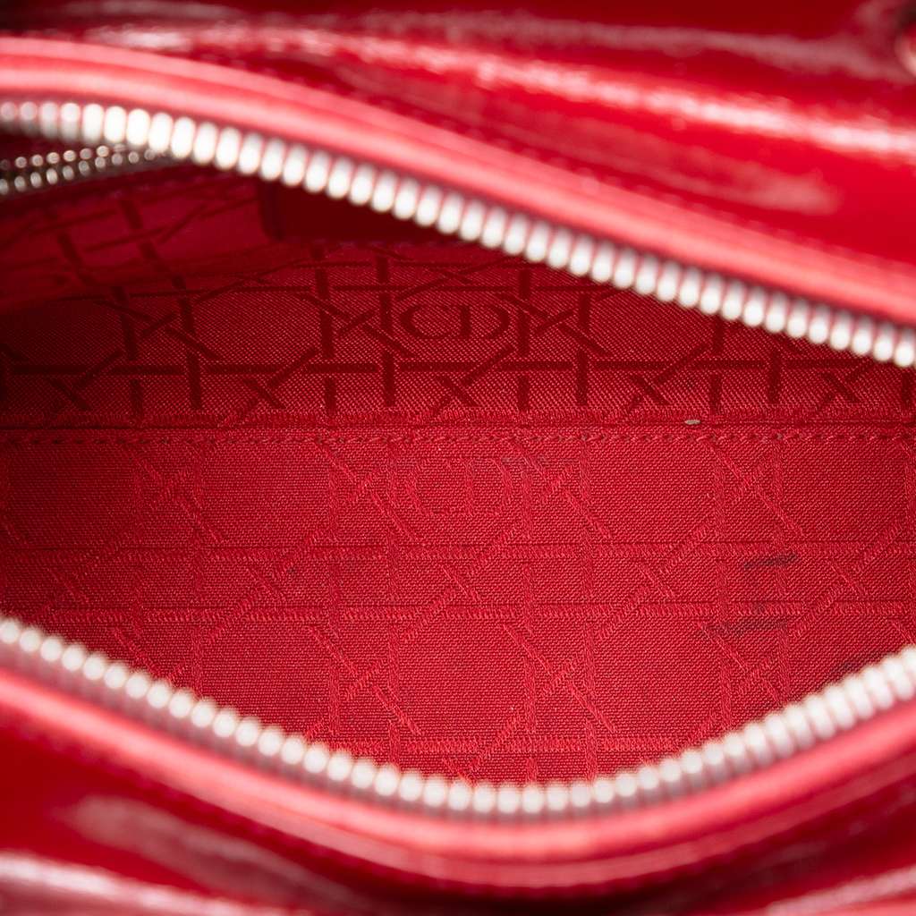 Dior Medium Patent Cannage Lady Dior Red Leather Good condition - Model View