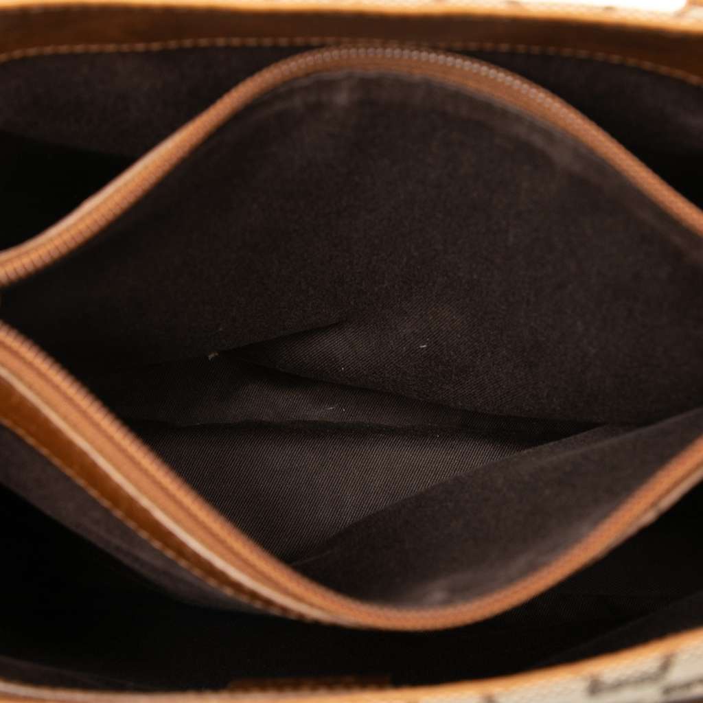 Gucci GG Canvas Bamboo Tote Brown Canvas Good condition - Model View