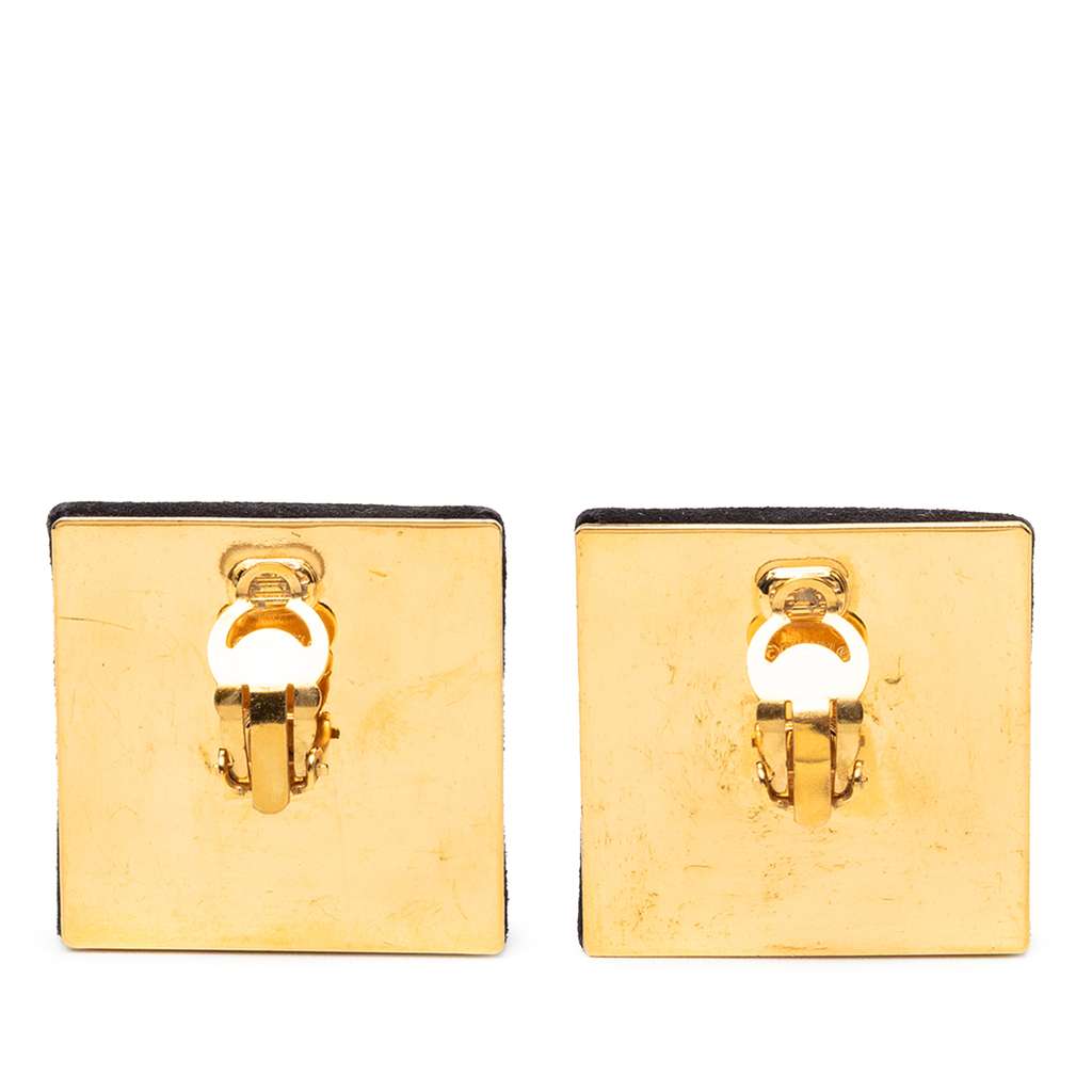 Chanel CC Gold Plated Suede Square Clip On Earrings Black Leather Good condition - Back View