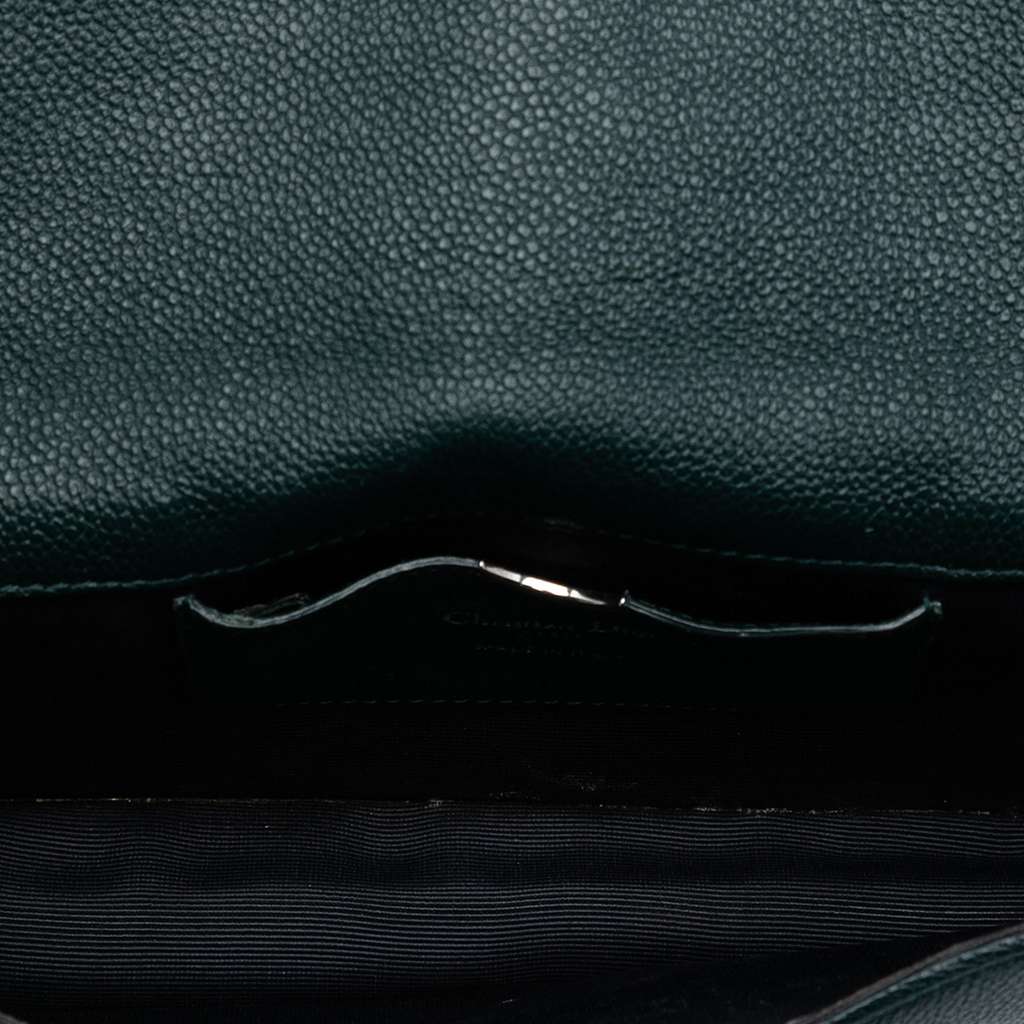 Dior Grained Calfskin Diorama Pochette Clutch Green Leather Good condition - Model View