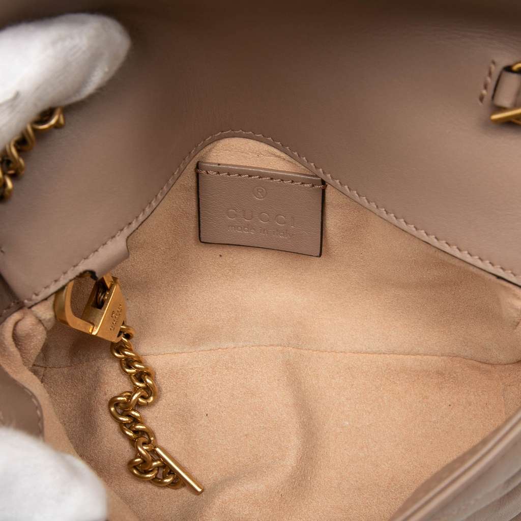 Gucci Mini GG Marmont Matelasse Leather Flap Crossbody Brown Leather Good condition - Model View