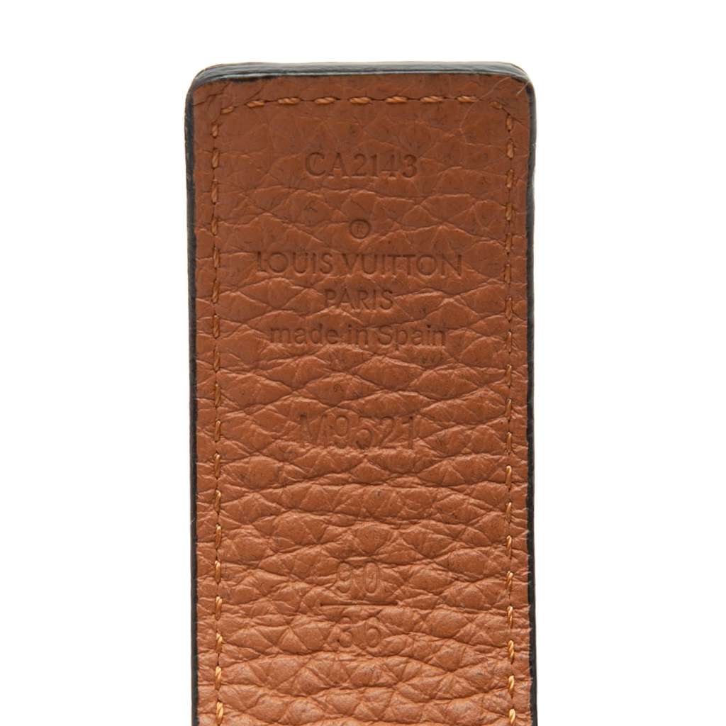 Louis Vuitton Grained Leather LV Initiales Reversible Belt Black Leather Good condition - Model View