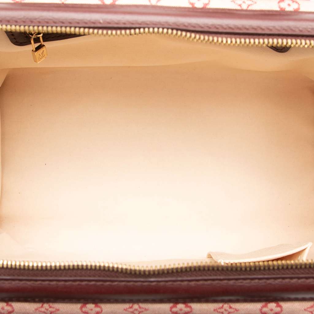 Louis Vuitton Monogram Mini Lin Josephine GM Red Canvas Fair condition - Model View