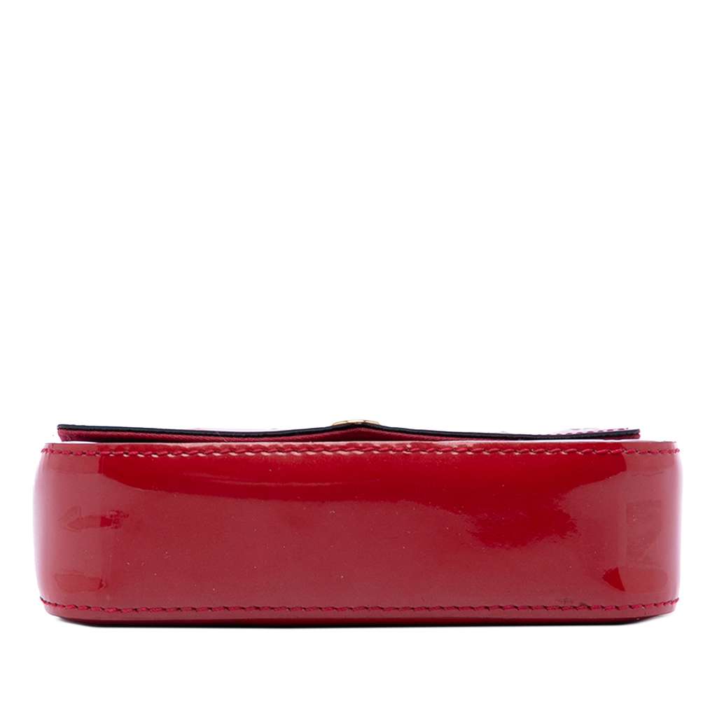 Louis Vuitton Monogram Vernis Mini Sac Lucie Red Leather Good condition - Inside View