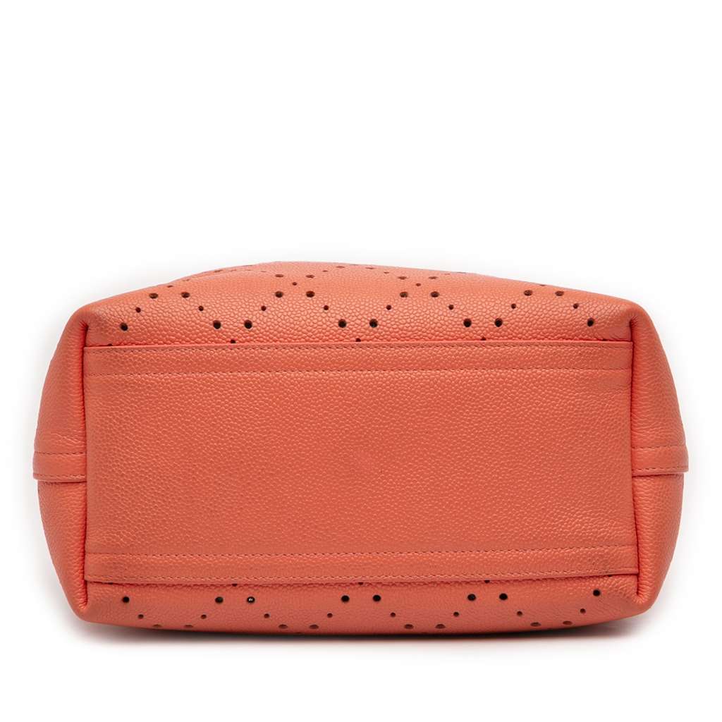 Chanel Medium CC Perforated Caviar Drawstring Bucket Bag Orange Leather Good condition - Inside View