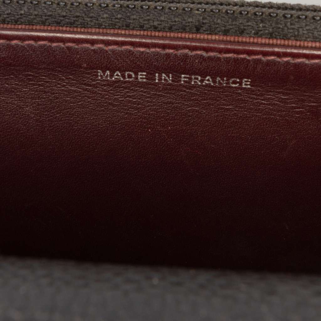 Chanel CC Quilted Caviar Wallet on Chain Black Leather Good condition - Box View