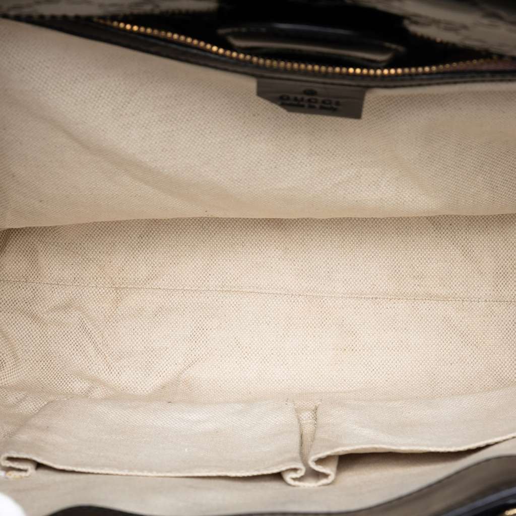 Gucci Large Guccissima Patent Emily Shoulder Bag Black Leather Good condition - Model View