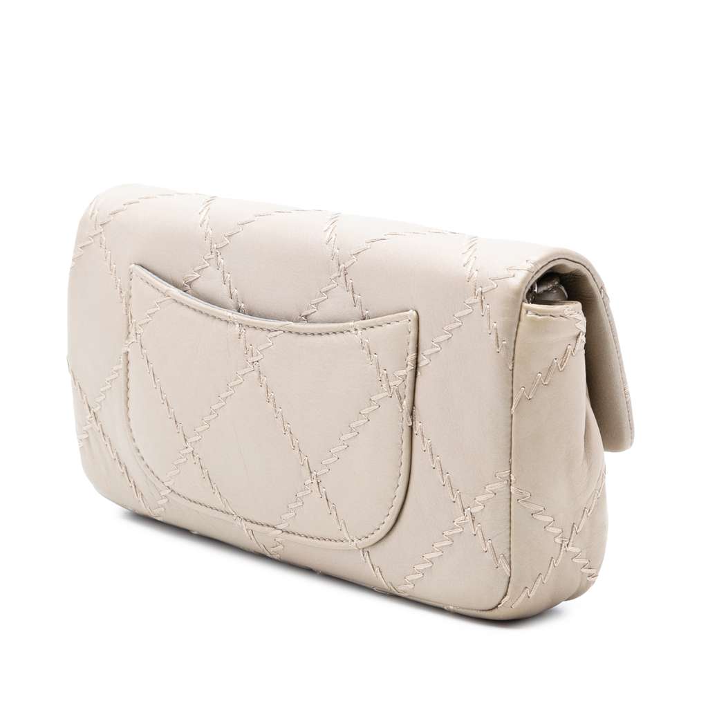 Chanel CC Quilted Lambskin Ultimate Stitch Flap Gold Leather Good condition - Back View