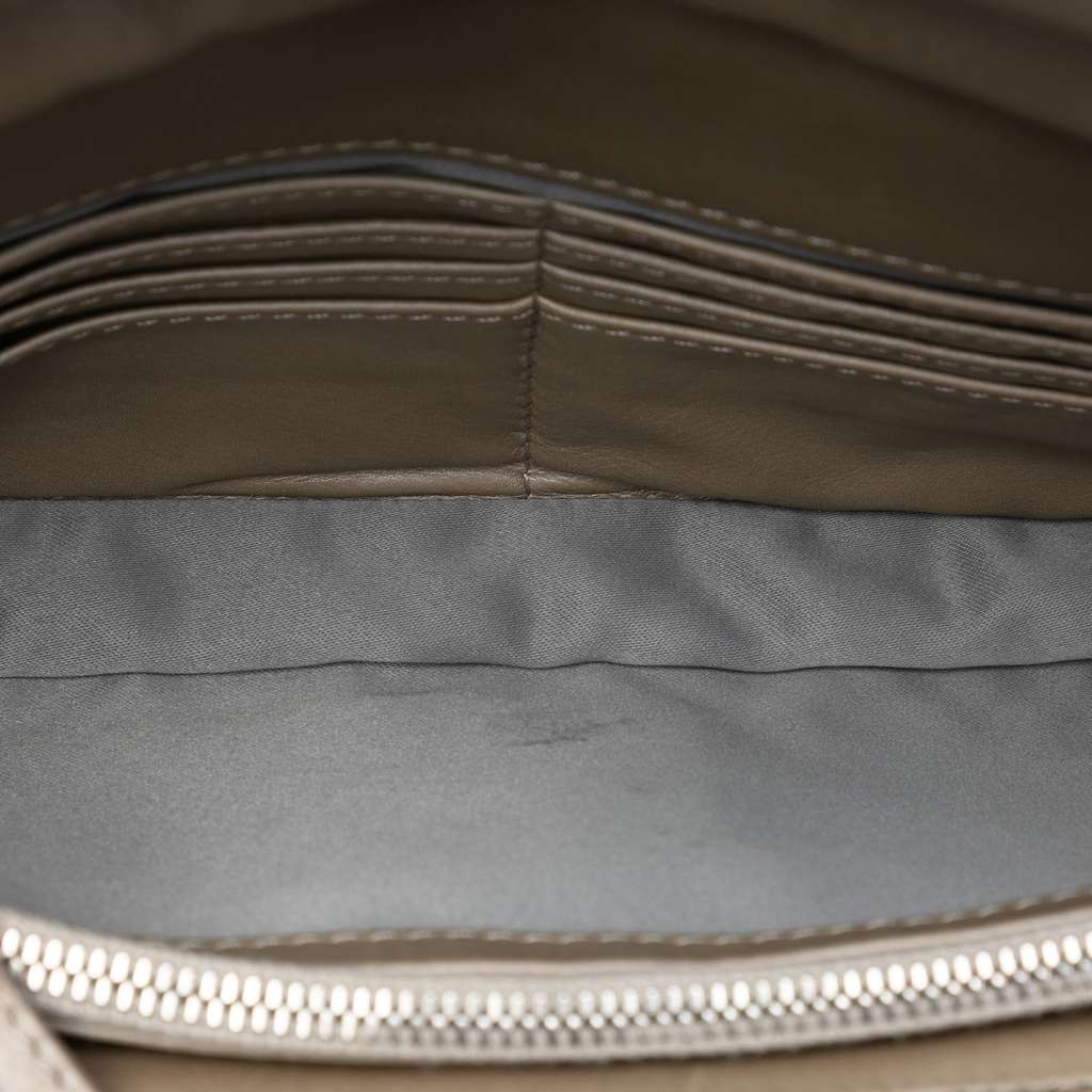 Chanel CC Quilted Lambskin Ultimate Stitch Flap Gold Leather Good condition - Model View