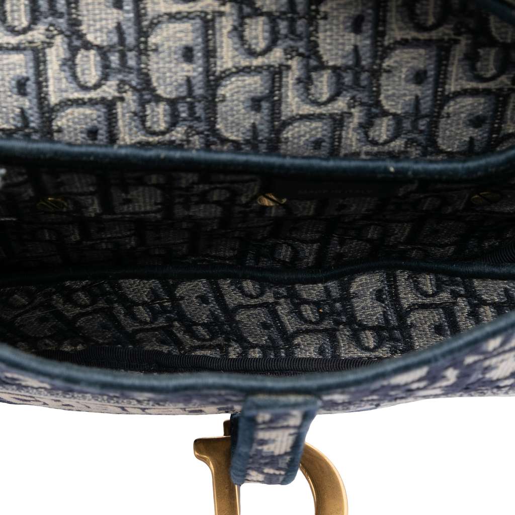 Dior Oblique Embroidered Canvas Saddle Bag Blue Canvas Good condition - Model View