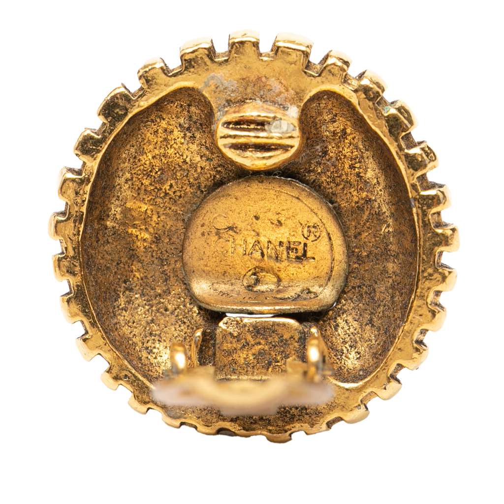 Chanel CC Gold Plated Round Clip on Earrings Gold Metal Good condition - Inside View