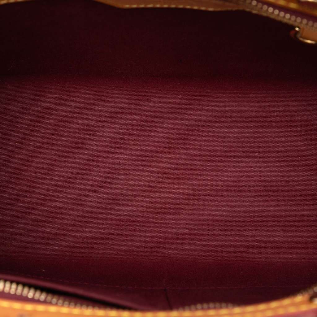 Louis Vuitton Monogram Vernis Brea MM Red Leather Good condition - Model View