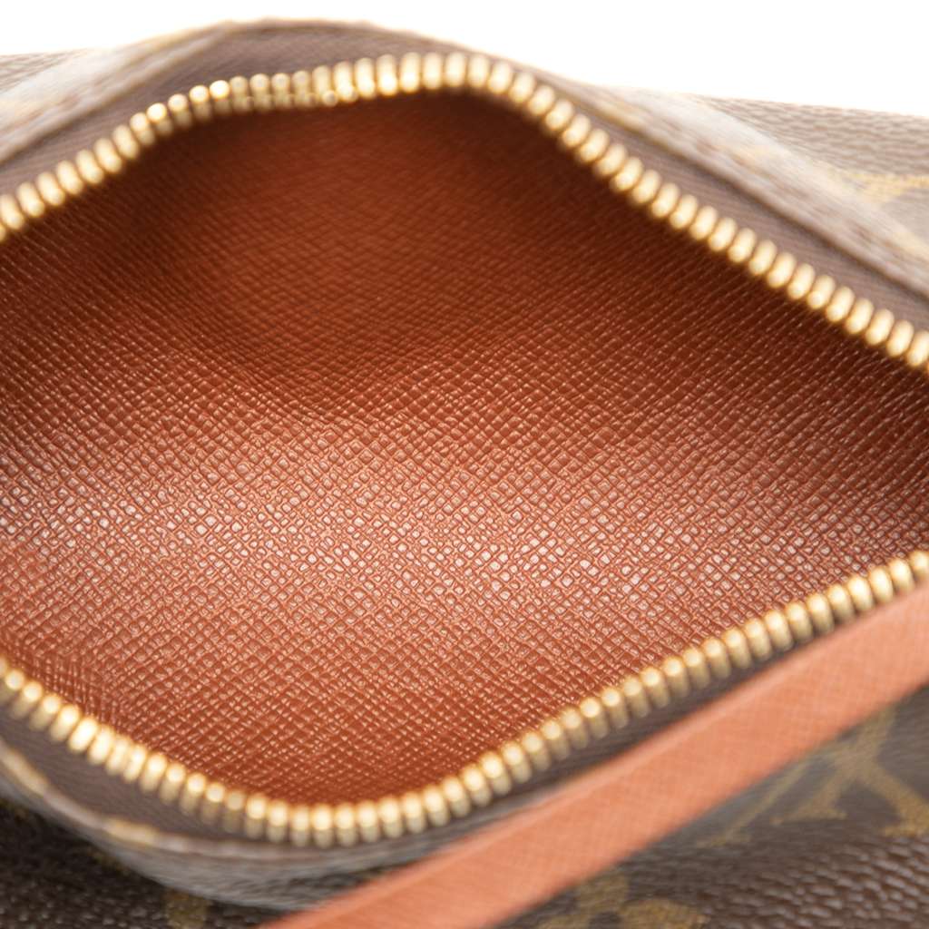 Louis Vuitton Monogram Papillon Pochette Brown Good condition - Model View