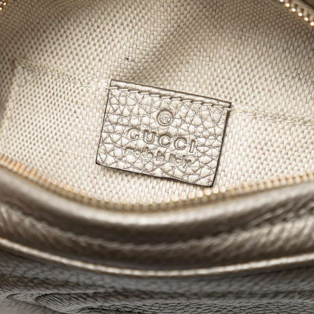 Gucci Mini Metallic Pebbled Calfskin Soho Chain Crossbody Silver Leather Good condition - Box View