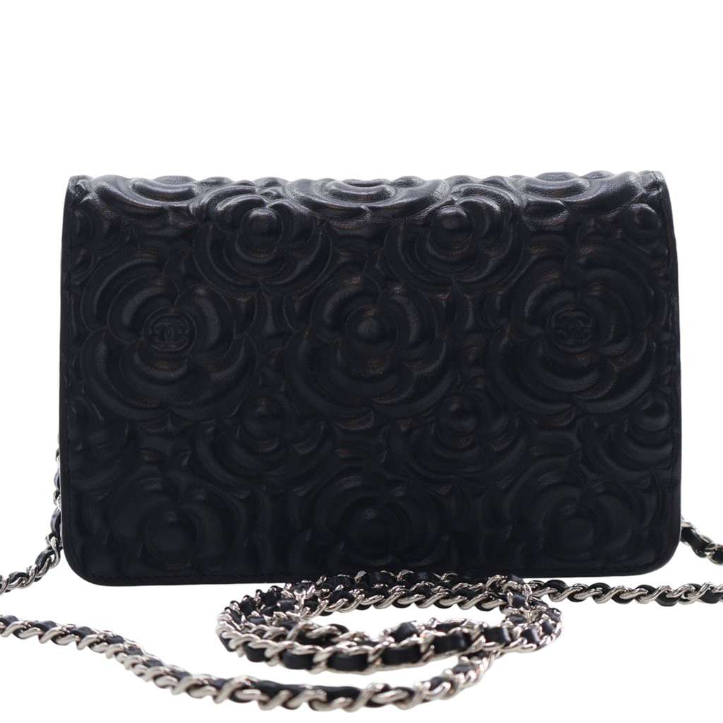 Chanel CC Embossed Lambskin Camellia Wallet On Chain Black Leather Good condition - Model View
