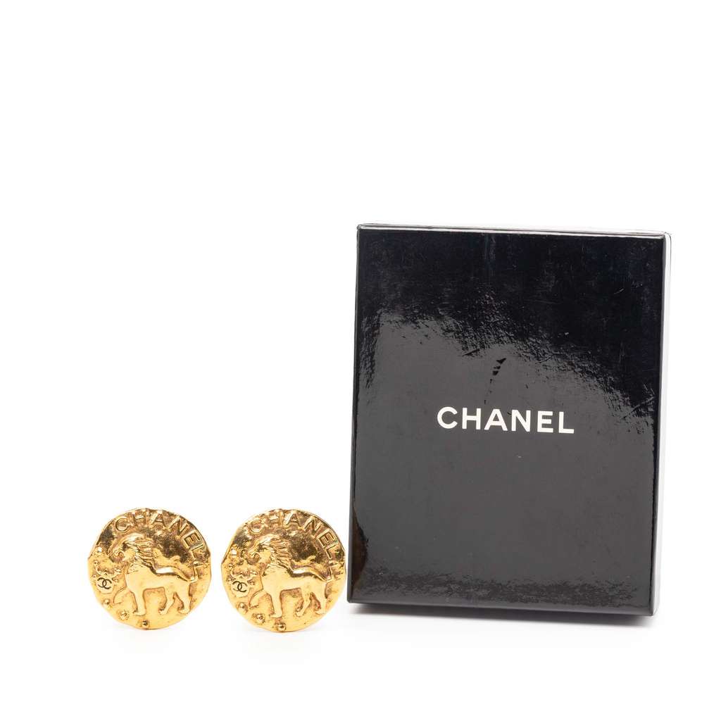 Chanel Gold Plated Lion Round Clip On Earrings Gold Metal Good condition - Box View