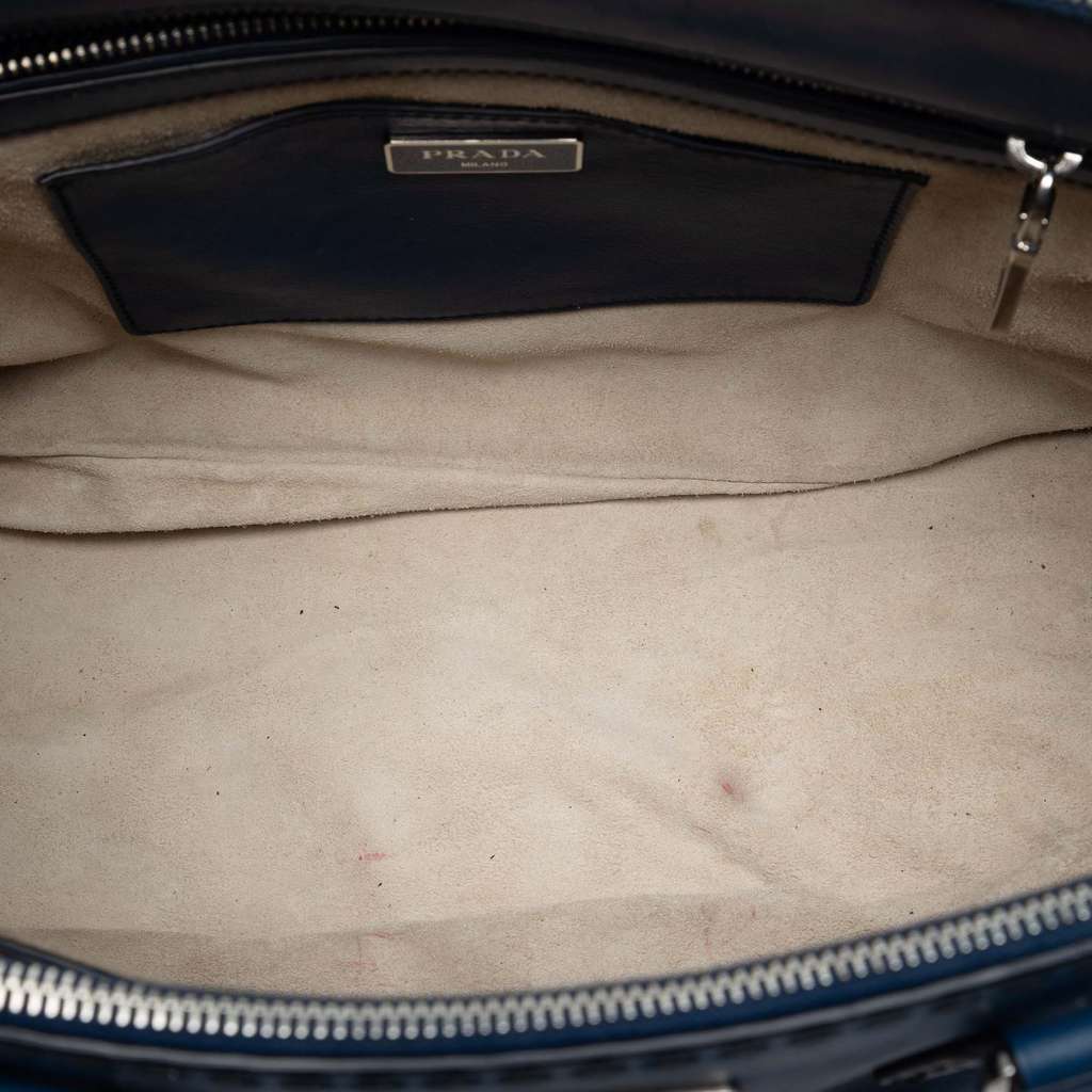 Prada Medium City Calf Hand Stitched Galleria Double Zip Satchel Blue Leather Good condition - Model View