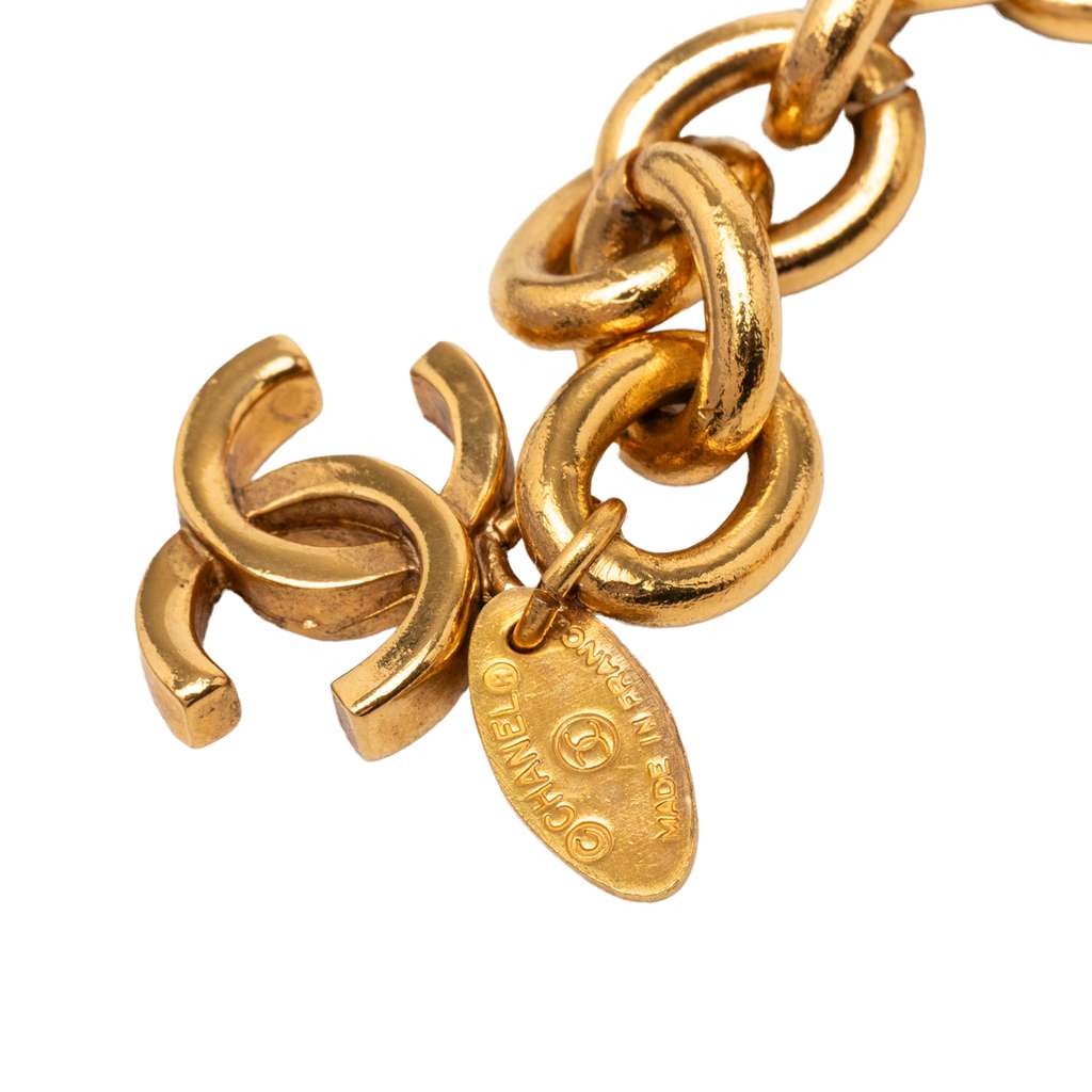 Chanel Gold Plated CC Triple Chain Belt Gold Metal Good condition - Model View