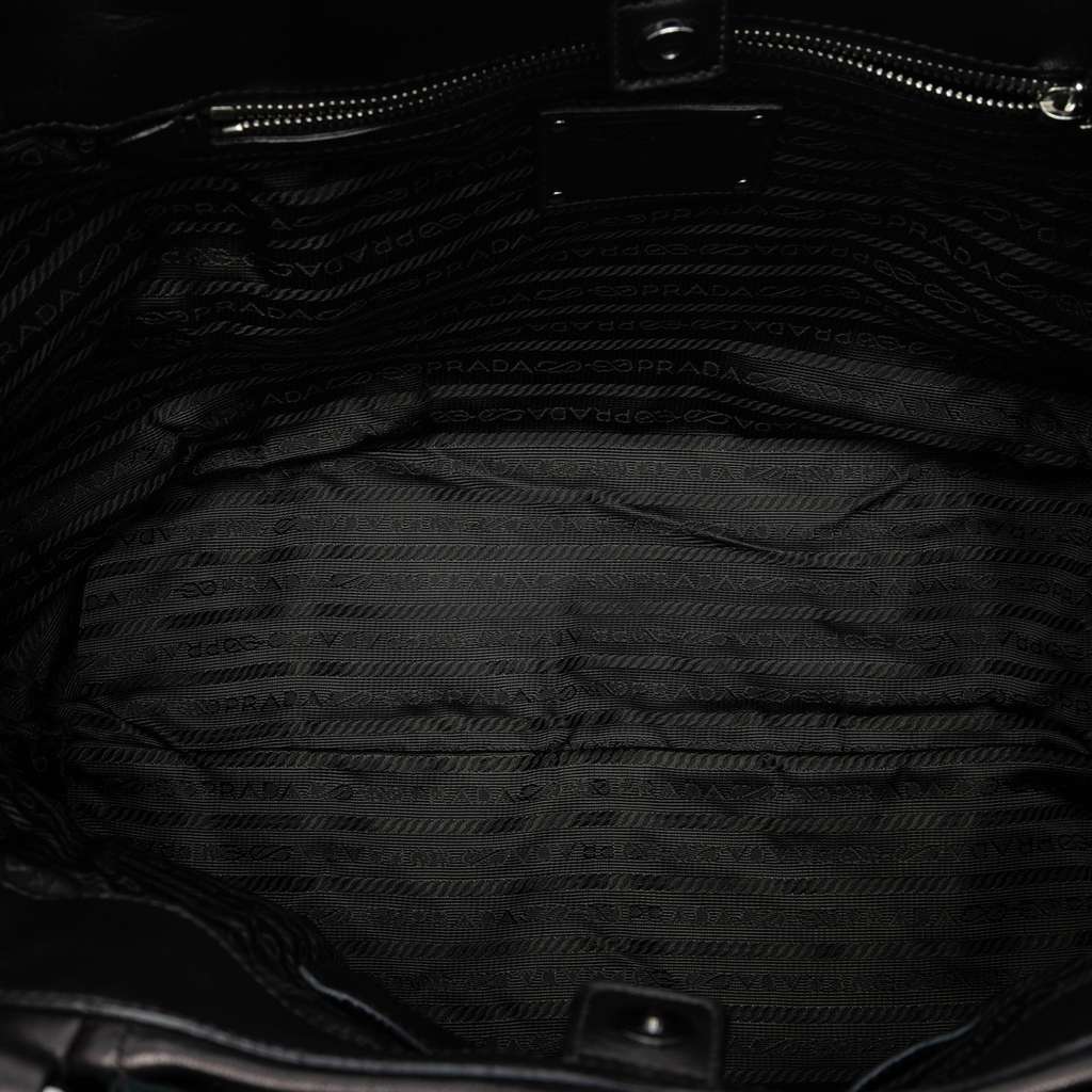 Prada Nappa Mordore Ruffle Tote Black Leather Good condition - Model View