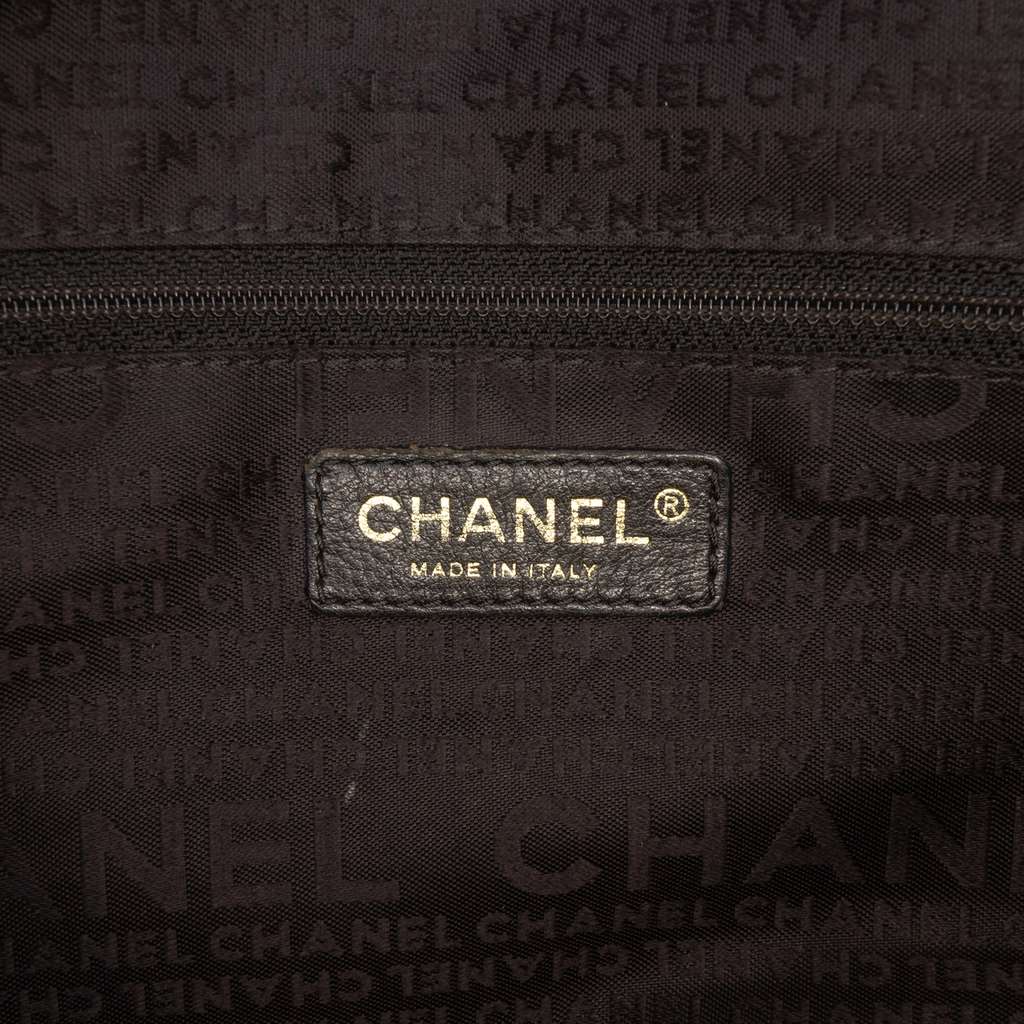 Chanel CC Caviar Tote Black Leather Good condition - Box View