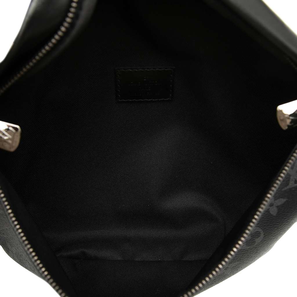 Louis Vuitton Monogram Eclipse Discovery Bumbag PM Black Good condition - Model View