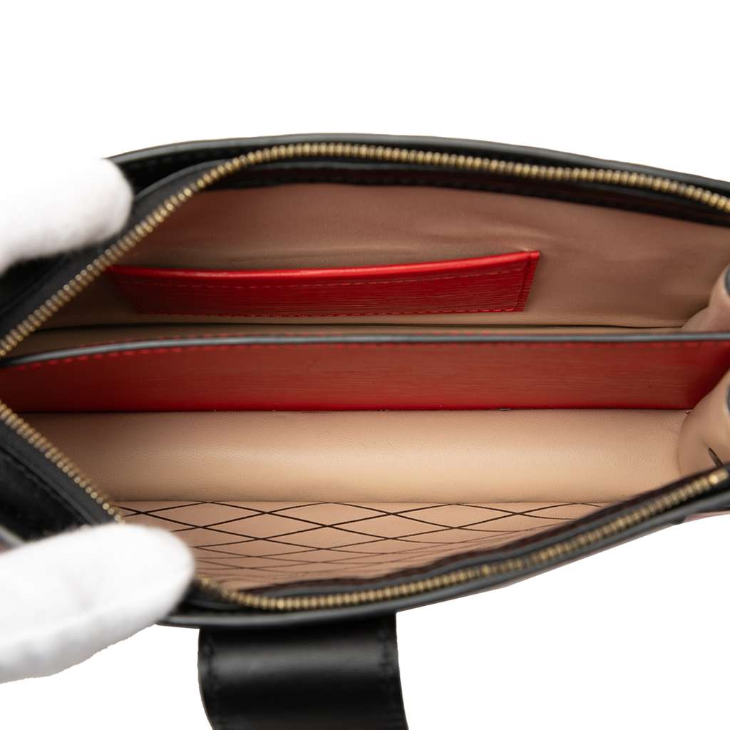 Louis Vuitton Epi Trunk Clutch Red Leather Good condition - Model View