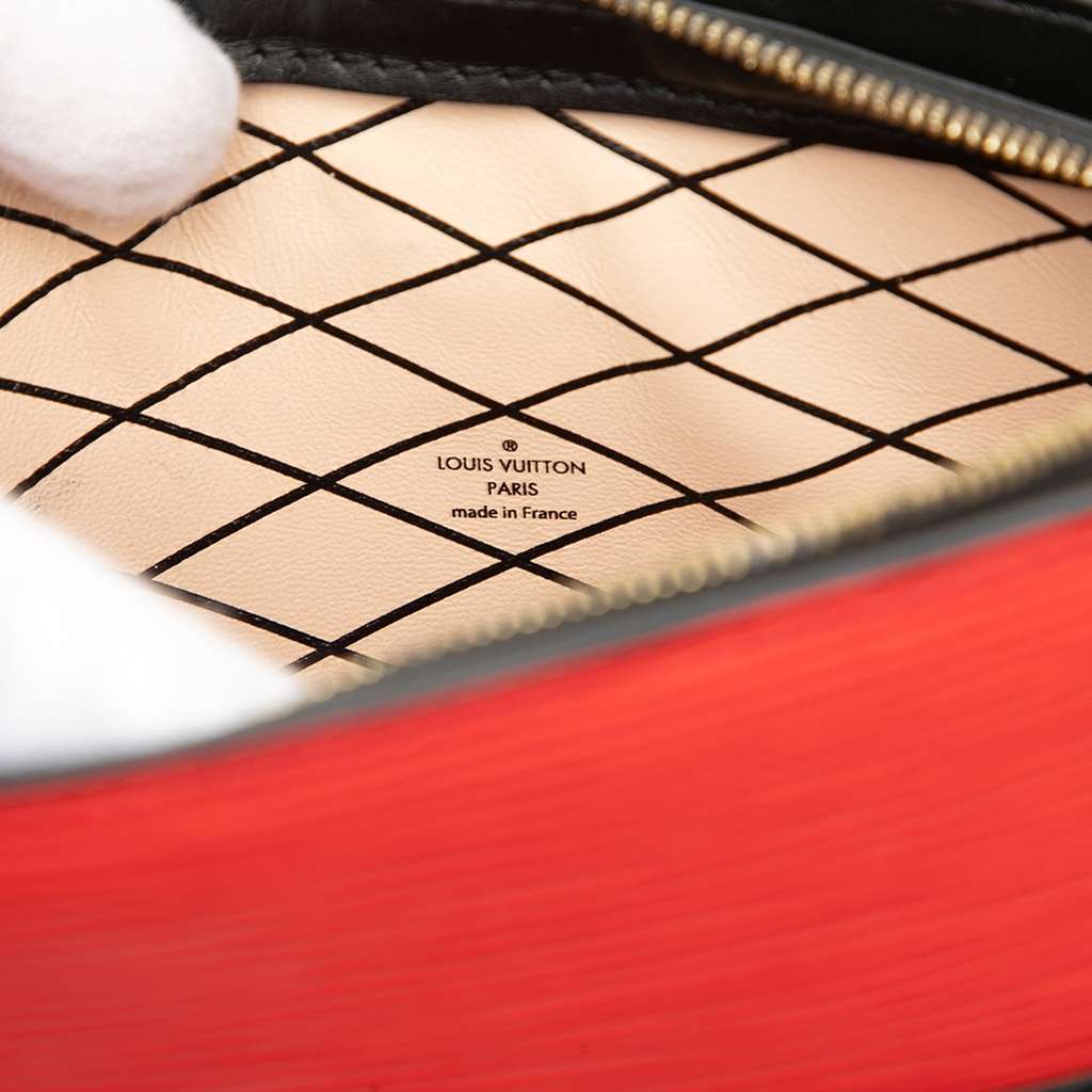 Louis Vuitton Epi Trunk Clutch Red Leather Good condition - Box View
